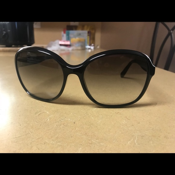 Prada Accessories - Prada Sunglasses 🕶